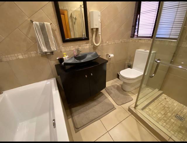 3 BEDROOM FREEHOLD FOR SALE IN SUNWARD PARK